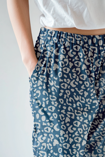 Pantalón Mujer Manchas Azul Blanco CH